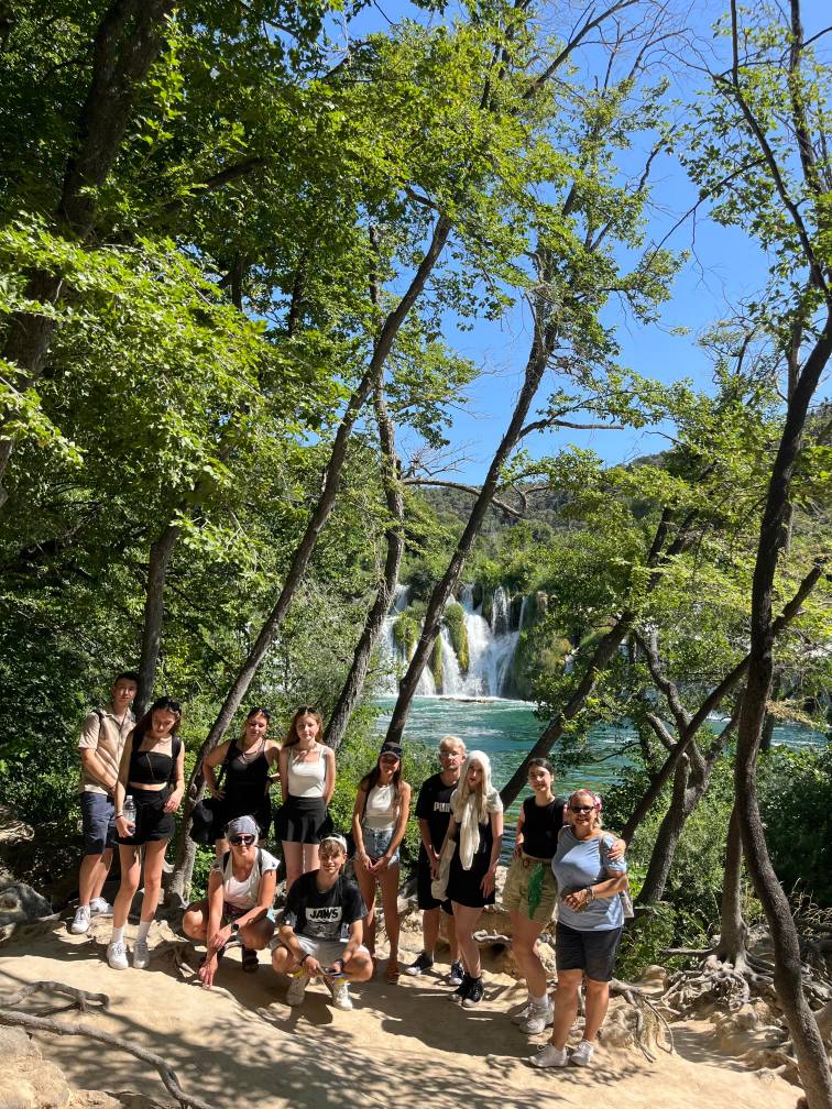 510962135_122139836846747927_8243312571947701876_n