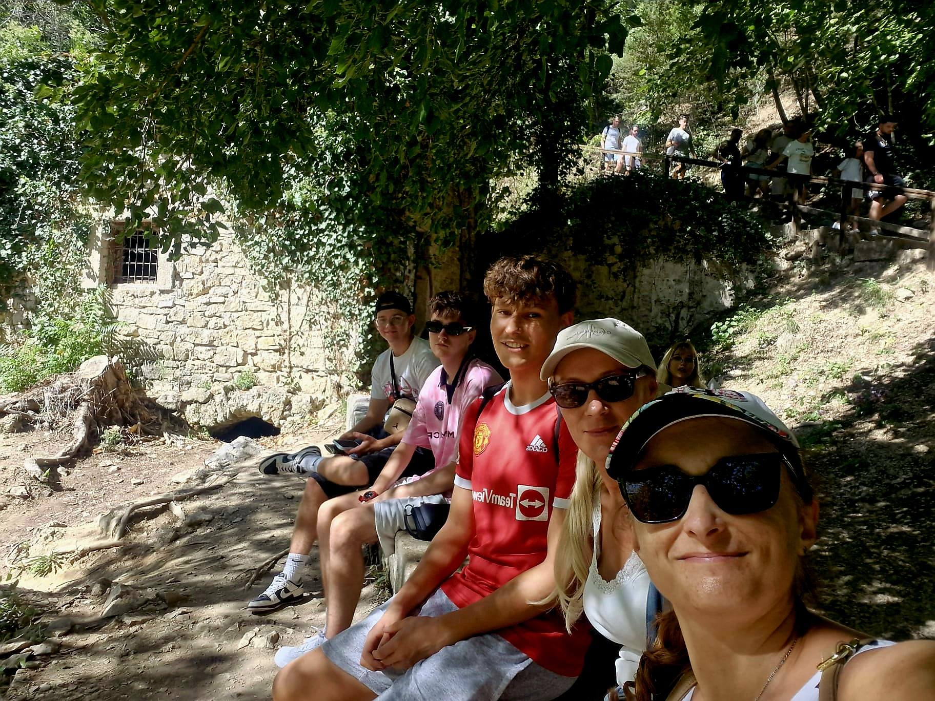 550273181_122157383354747927_3239937304540096945_n