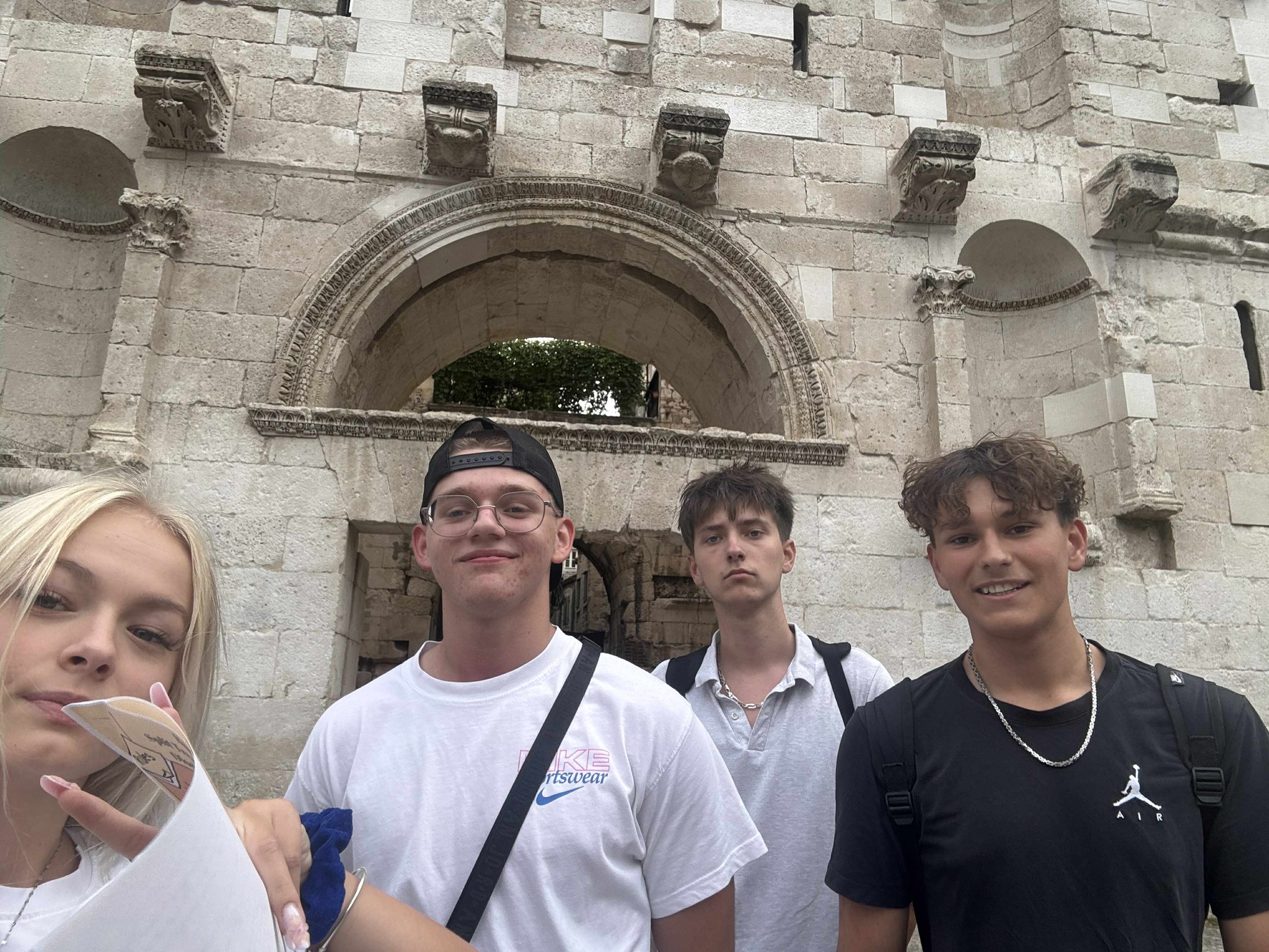 552100158_122157948464747927_4856533591303592827_n