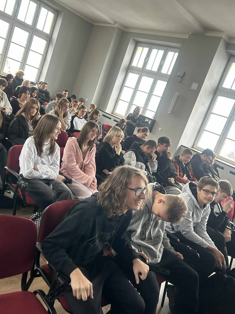 592219906_122169769190747927_8369519674141840555_n