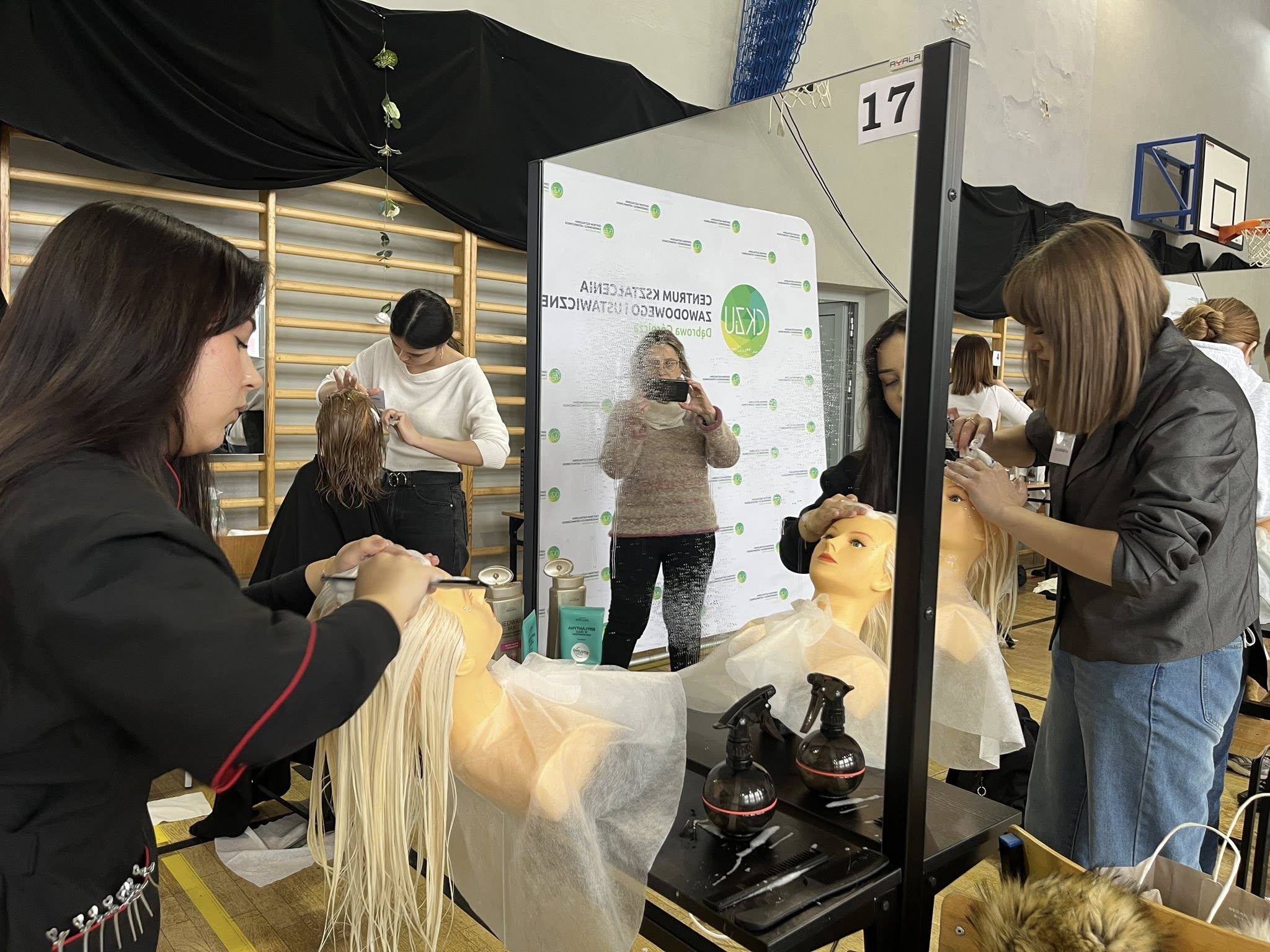 588263073_1381601687093350_1720744045666579861_n