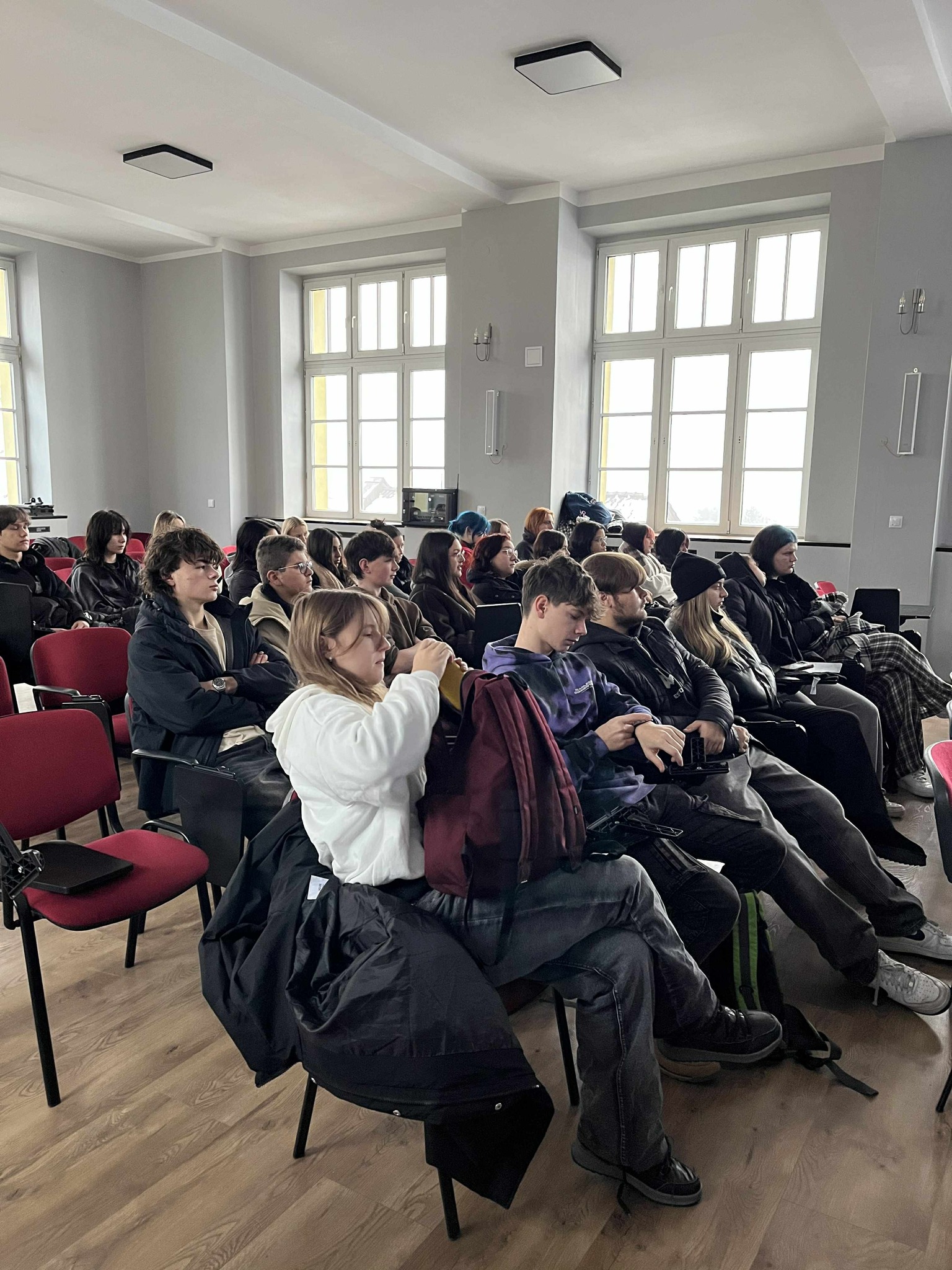 590208687_122169770228747927_1657345488994826661_n