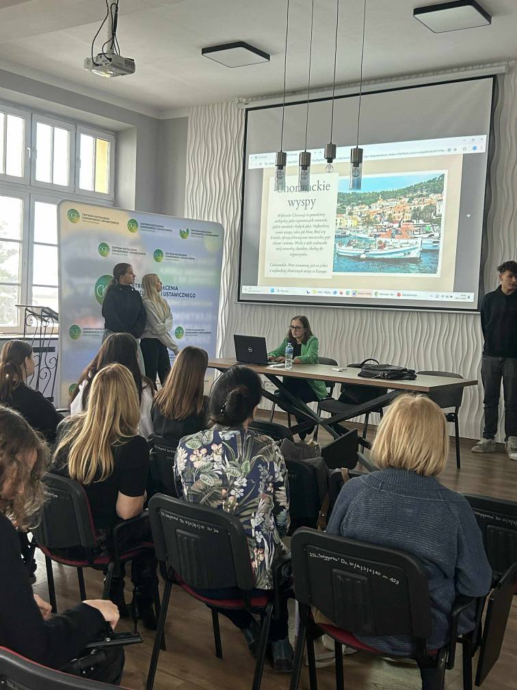 590631865_122169767954747927_9102578742075978249_n